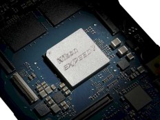 Z50II_EXPEED_on_board